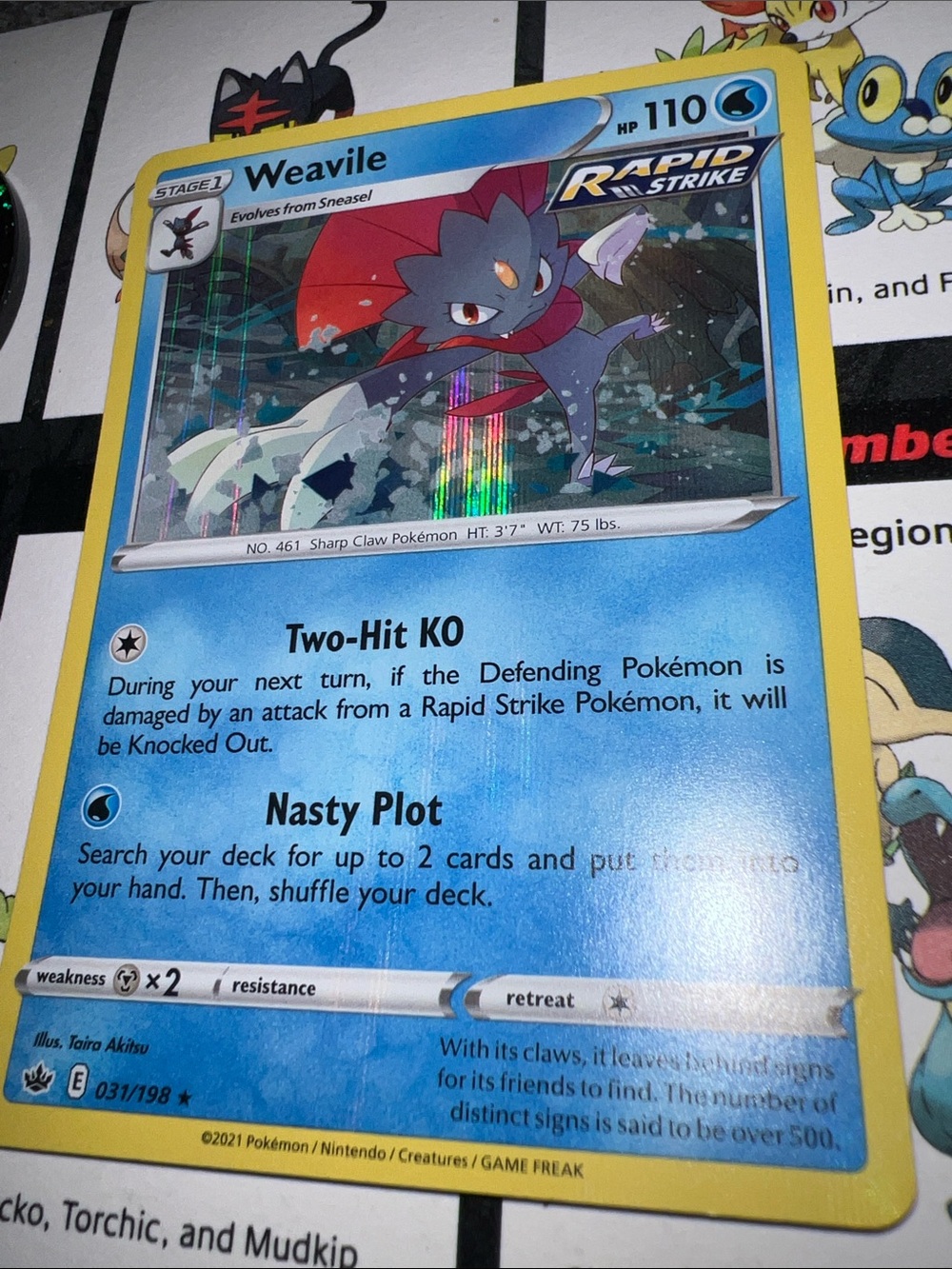 Pokemon Weavile Rapid Strike Card - Blue/Yellow